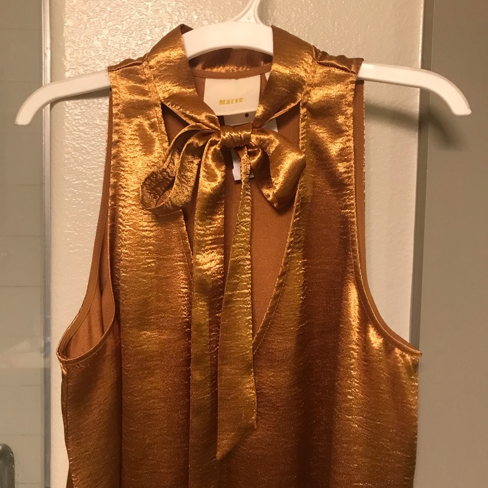 Anthro Maeve Gold Metallic Swing Top - Picture 3 of 6